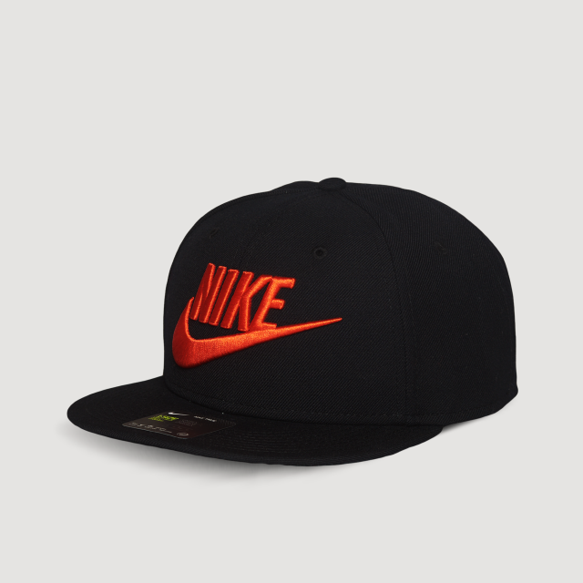 Futura True Hat